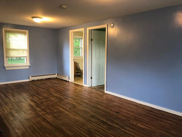 1002 Stafford Rd — Photo 10