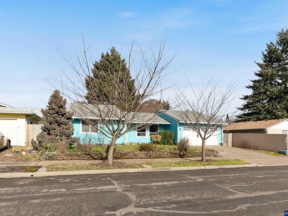 3rd image of 465 Flint Ridge St SE