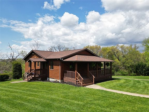 3rd image of 251 Jennie Dr