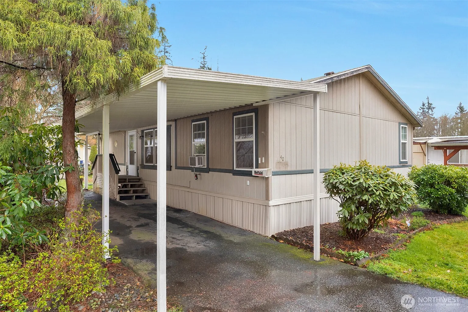 9425 56 Street SE #40 photo 1