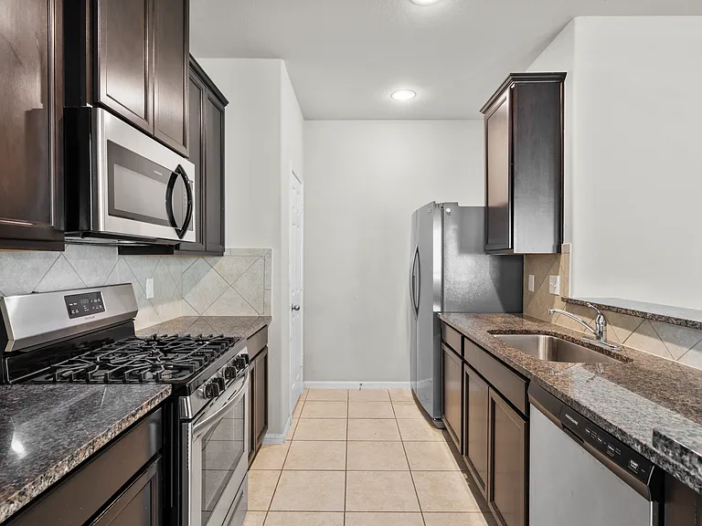 13427 Hawick Terrace Ln — Photo 10