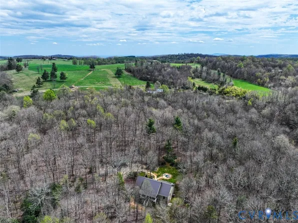 311 Dan River Rd, Meadows Of Dan, VA 24120