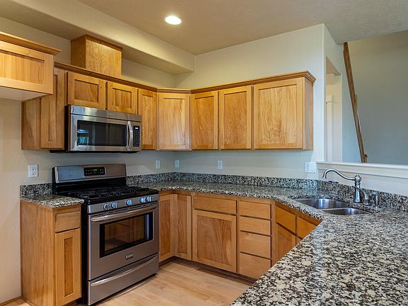 5th image of 1226 Kamerin Springs Dr