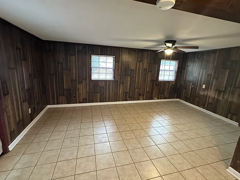 1711 Rose Hill Ct — Photo 12