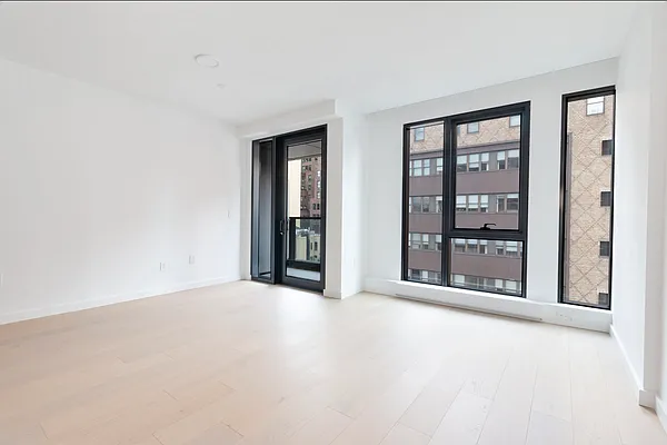 Rented by L Train Capital Inc | media 14