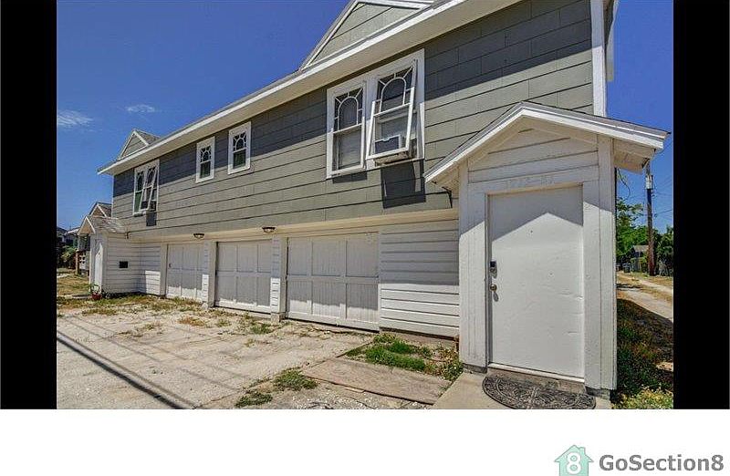 1st image of 1717 51st St