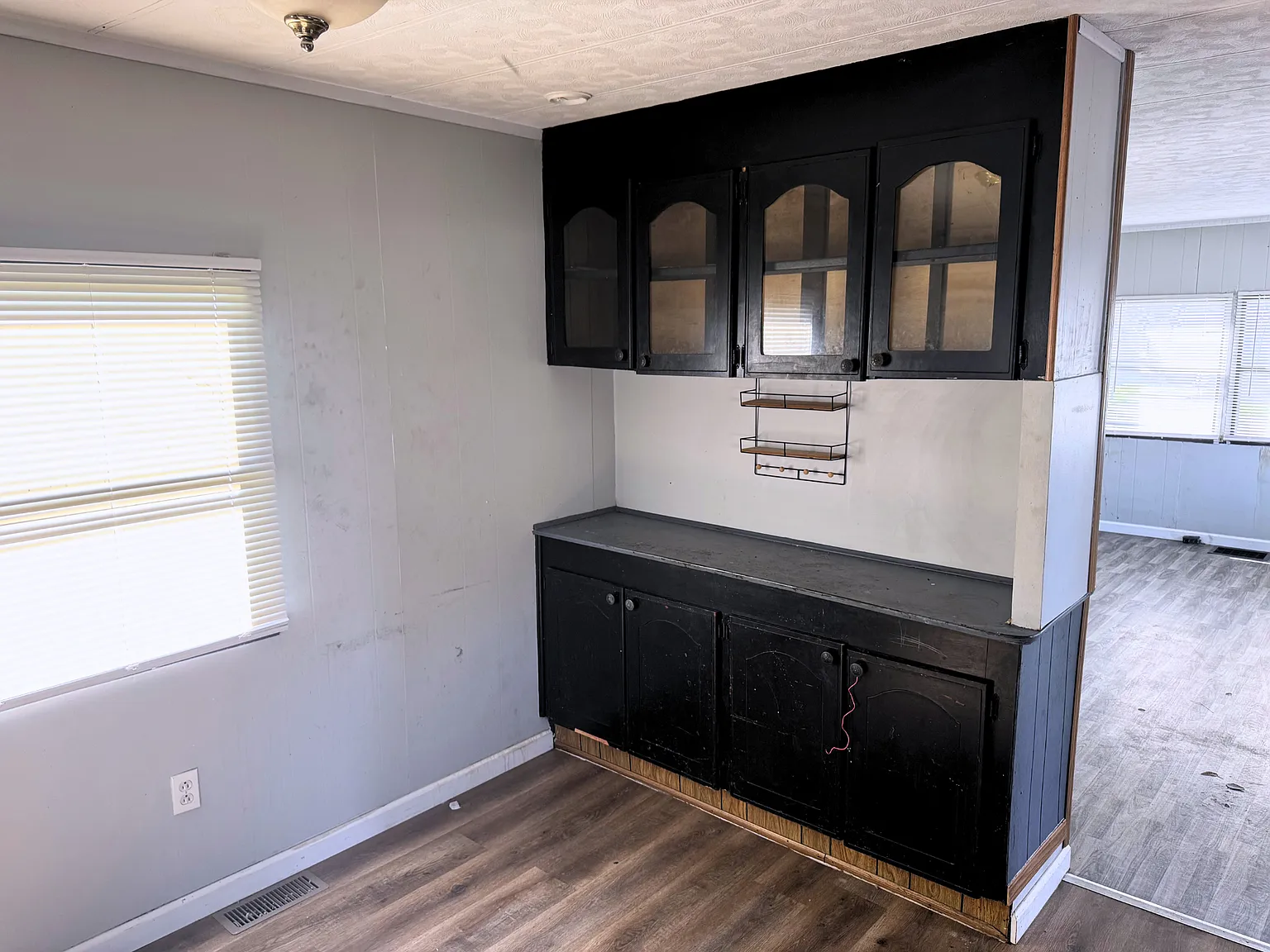2 bed, 924 sqft, $325 — Photo 4