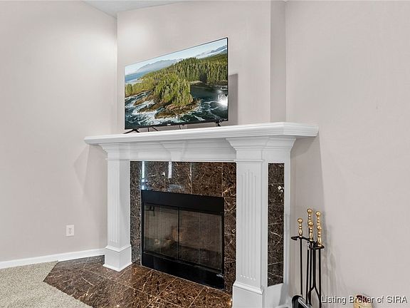 4th image of 205 Saddleback Drive