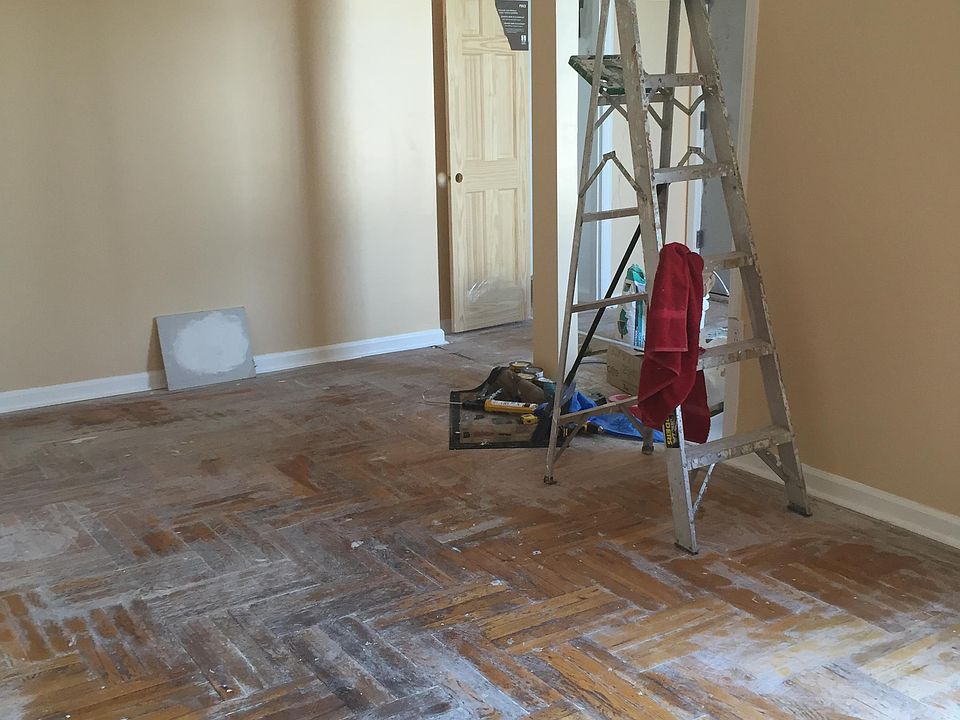 2nd image of 1405 70th St APT 2A