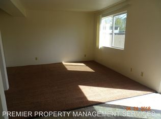 700 1st St APT 44, Springfield, OR 97477
