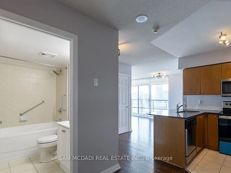 220 Forum Dr #804 — Photo 4