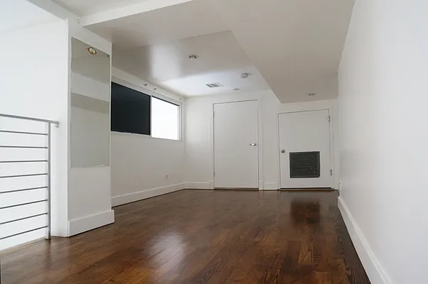 Rented by EXR | media 6