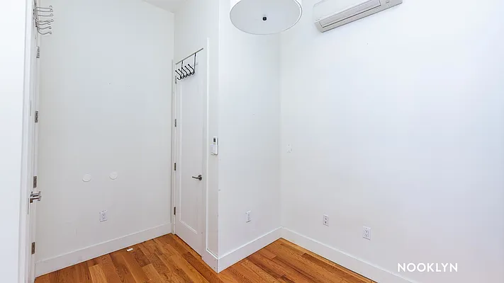 Rented by Nooklyn NYC LLC | media 17