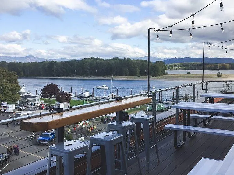 Great restaurants in town!