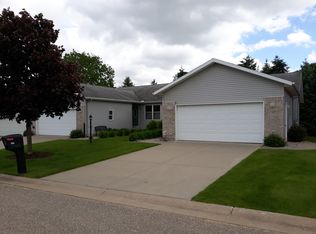 1222 Silver Ridge Ct, Greenville, MI 48838