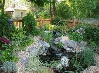 805 Golf Ln, Wheaton, IL 60189
