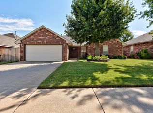 4716 Stag Horn Dr, Yukon, OK 73099