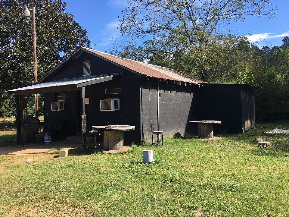 2nd image of 3392 Fountain Bridge Rd