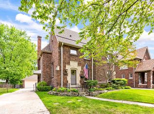 1228 Bedford Rd, Grosse Pointe Park, MI 48230