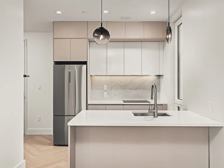 34-16 38th St #726 — Photo 2
