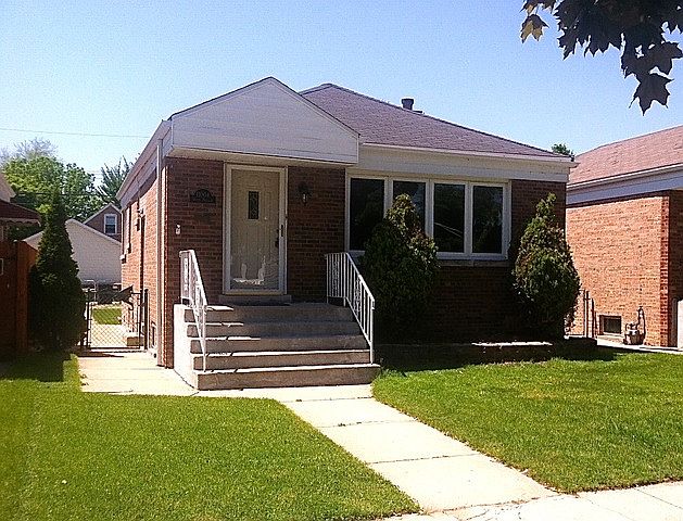 1st image of 11004 S Millard Ave