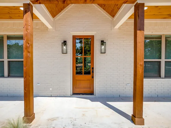 3347 N Lakeview Dr, Palo Pinto, TX 76484