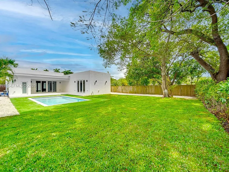 8990 N Miami Ave — Photo 57