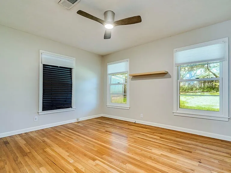 404 Almarion Dr — Photo 21