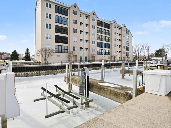 312 Water St #52, Saint Joseph, MI 49085