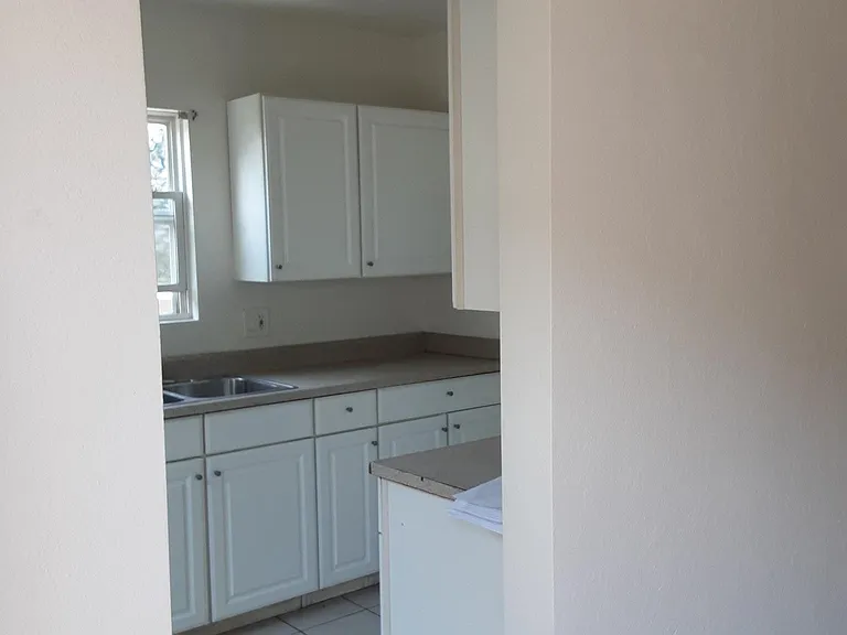 Arch entry to kitchen