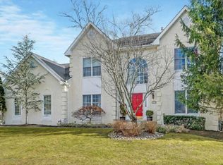 82 Vardon Way, Farmingdale, NJ 07727