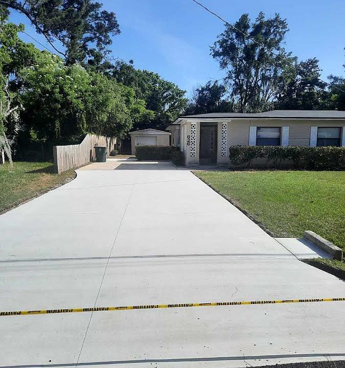 New double driveway.