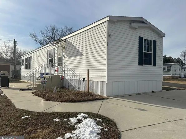 82 Arrowhead Rd, Vincentown, NJ 08088