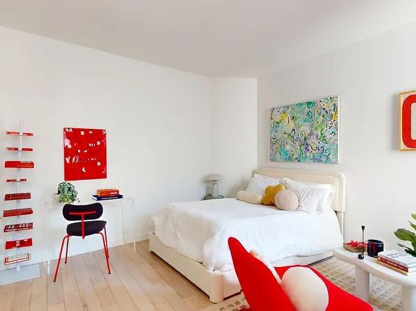 124 Thompson St APT 30, New York, NY 10012