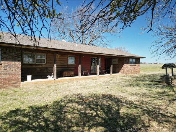 9054 Allen Rd, Marietta, OK 73448