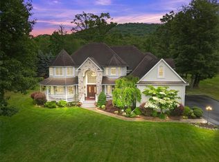 49 Greenwich Ave, Central Valley, NY 10917