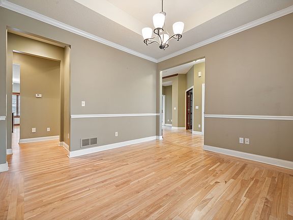 3rd image of 15922 Hammontree Dr