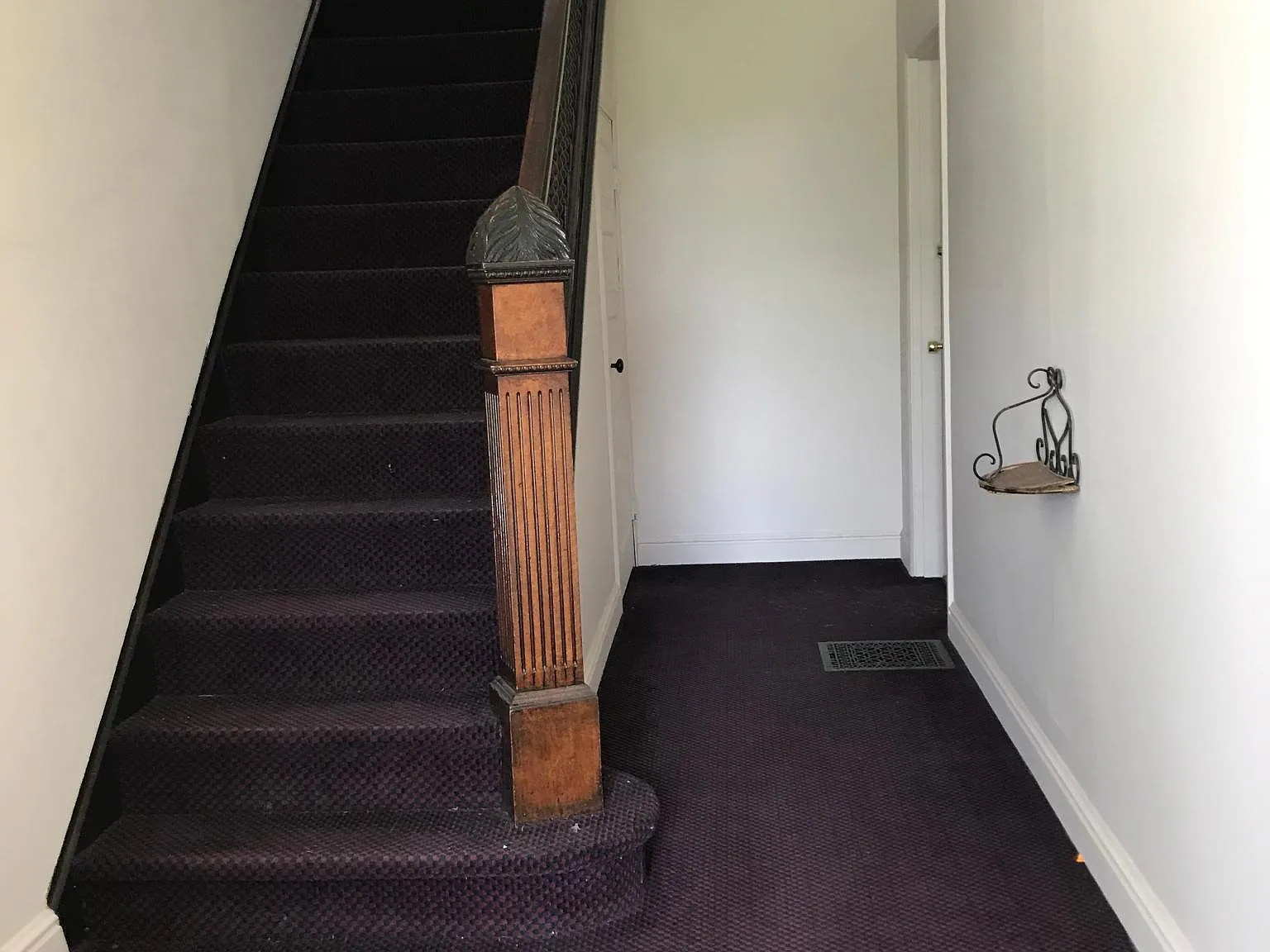 3918 Regent Ave — Photo 2