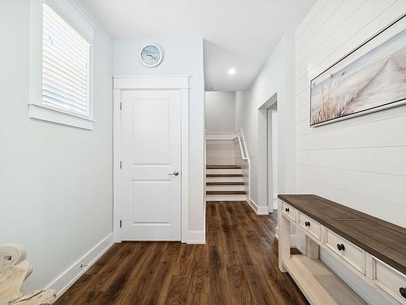 5th image of 38 Beach View Dr