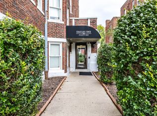 230 E 9th St APT 403, Indianapolis, IN