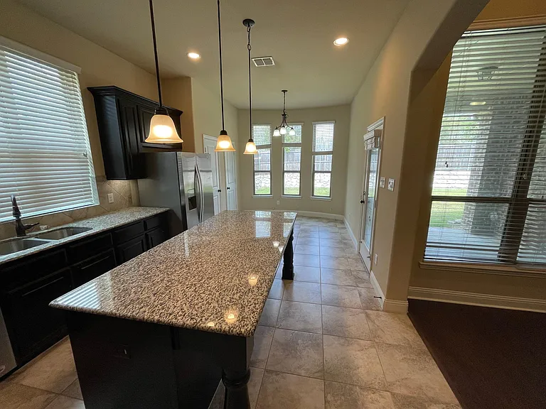 4052 Angelina Dr — Photo 7
