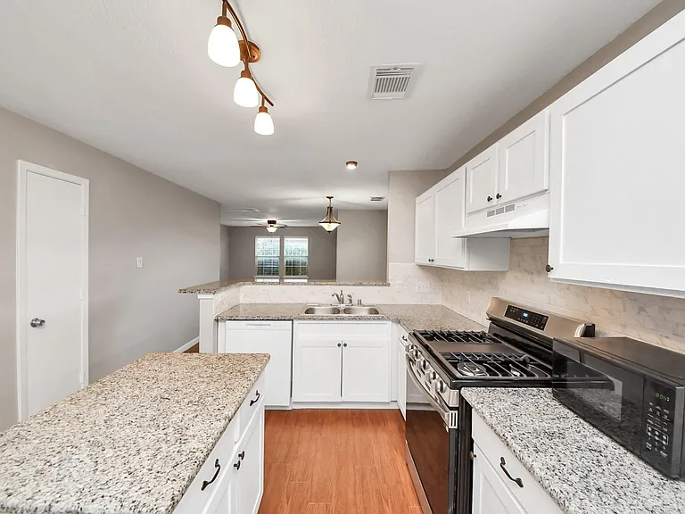 20641 Patriot Park Ln — Photo 14