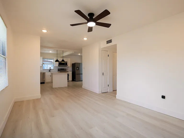 1810 Dixon Blvd — Photo 16
