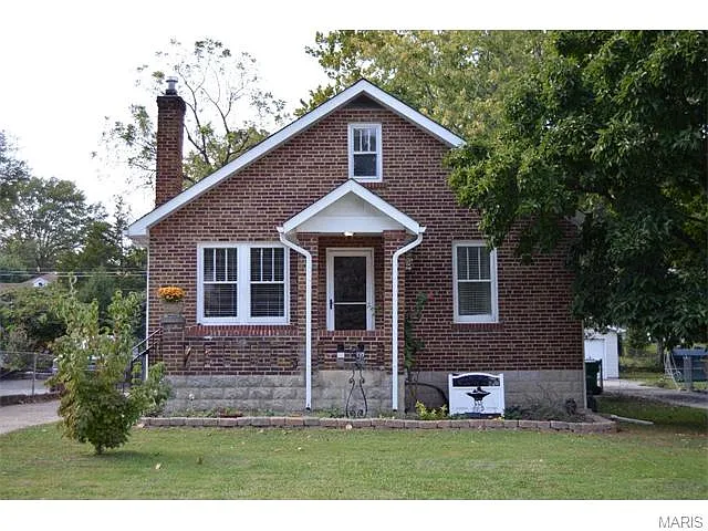 2455 Ashland Ave photo 1