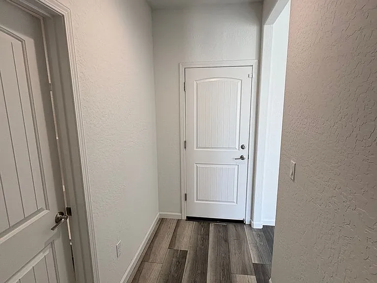 3036 N Parkside St — Photo 33