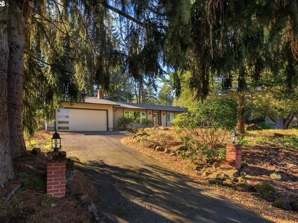 4680 W Hillside Dr, Eugene, OR 97405