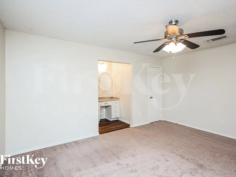 8513 Crestview Dr — Photo 9