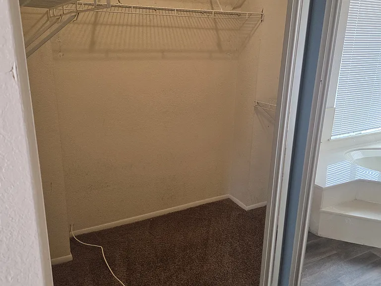 10480 Brookmead Dr — Photo 24
