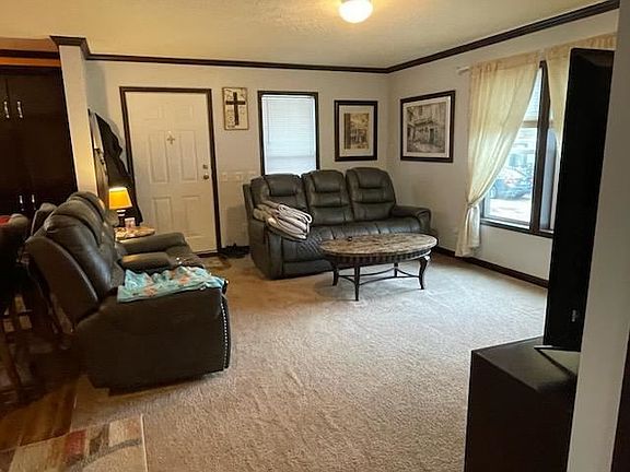 5th image of 236 Parkwood Rd #40