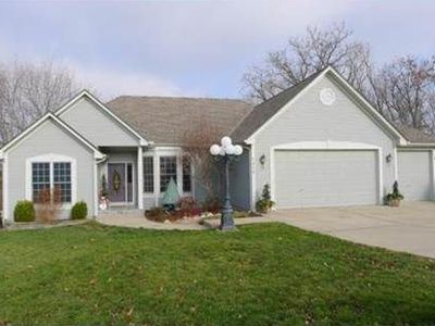 1317 NE Deer Valley Dr, Lees Summit, MO, 64086